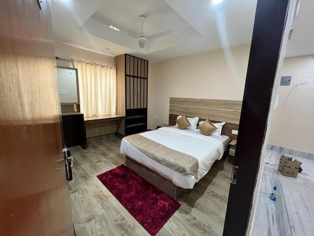 Hotel Magic Square Guwahati Bagian luar foto